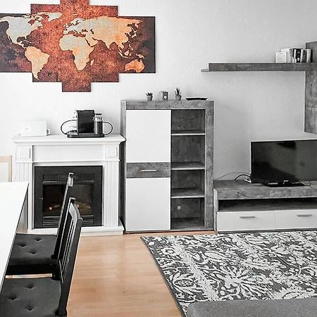 Ferienwohnung Zentral, ruhig, 4Personen, Balkon, Waschmaschine Chemnitz Exterior foto
